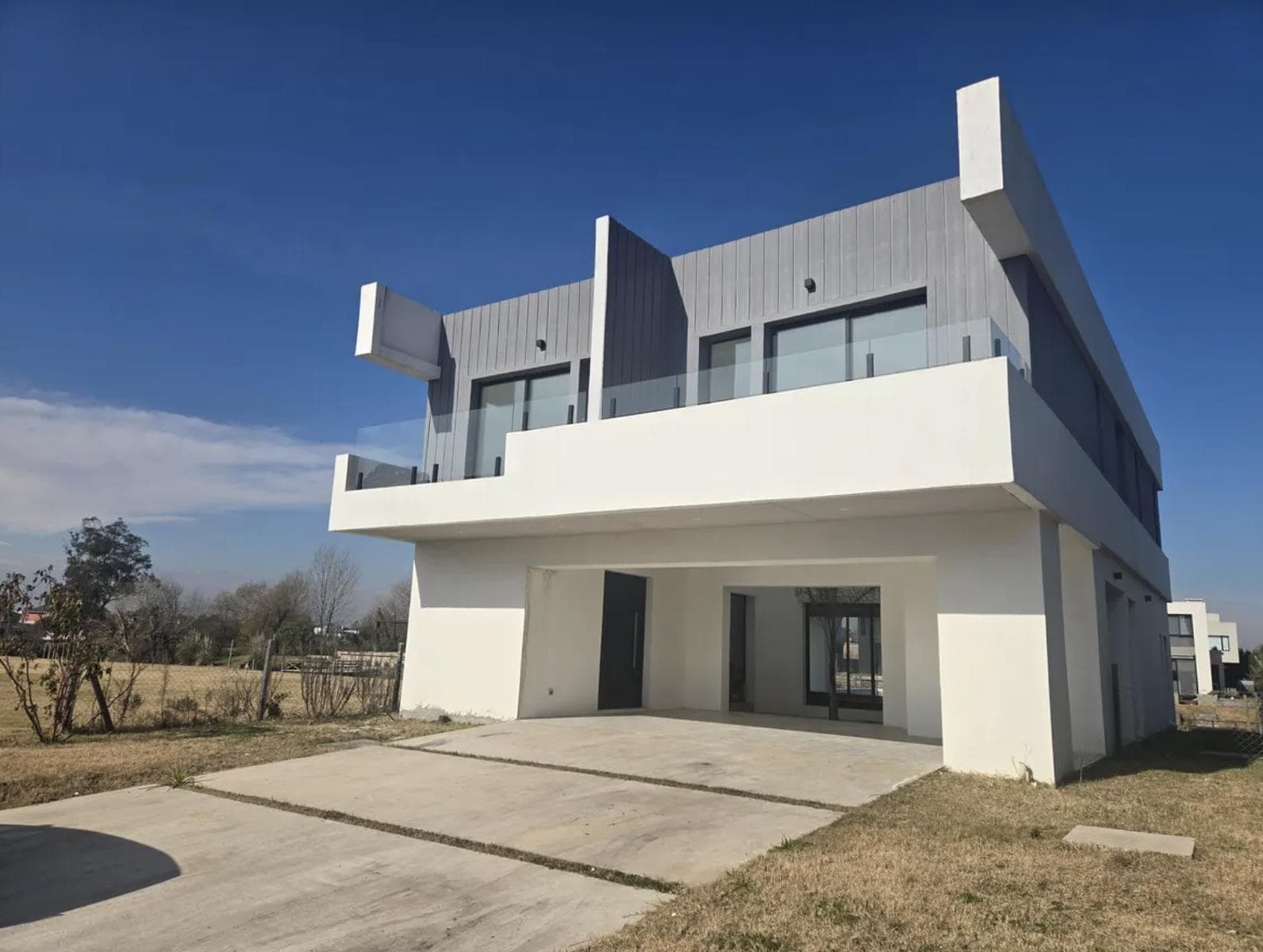 House for Sale: 6 Rooms, Riverfront, with Private Dock, El Canal Neighborhood, Villanueva, Tigre