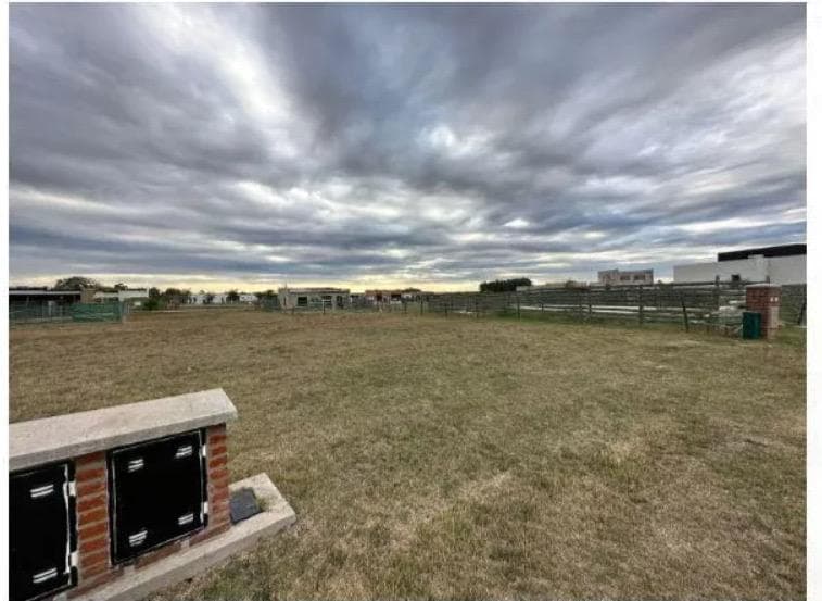 For Sale: 605-square-meter lot in the San Sebastian neighborhood of Pilar