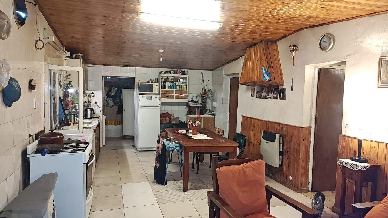 5-Bedroom House for Sale in Malargue, Mendoza, on the Road to the Dam
