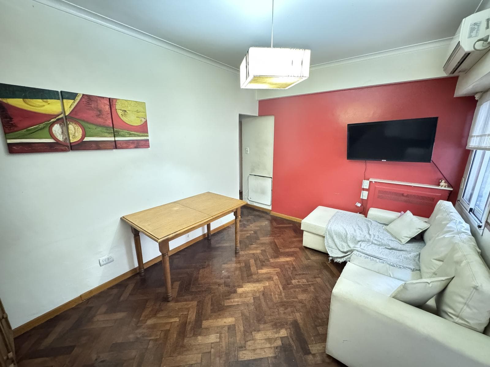 Bargain! Fully furnished 3-room apartment in Balvanera—1 block from Shopping Abasto