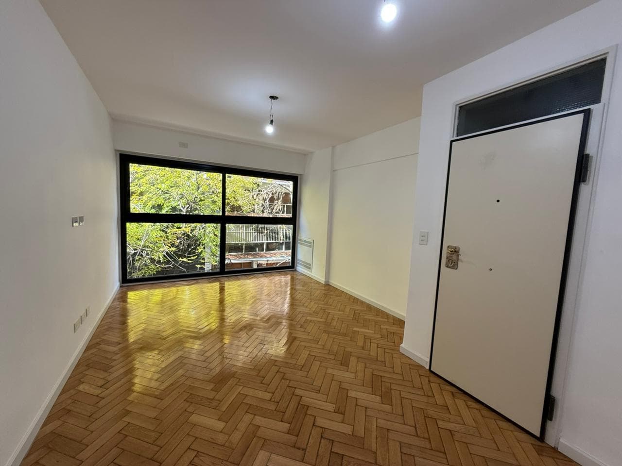 APARTMENT FOR SALE: 4-ROOM APARTMENT WITH BALCONY IN THE ALTO PALERMO AREA