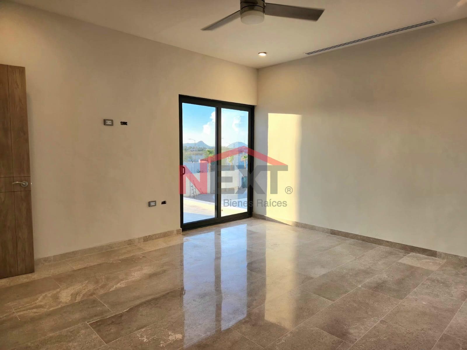 HOUSE FOR SALE IN CONCORDIA RESIDENCIAL