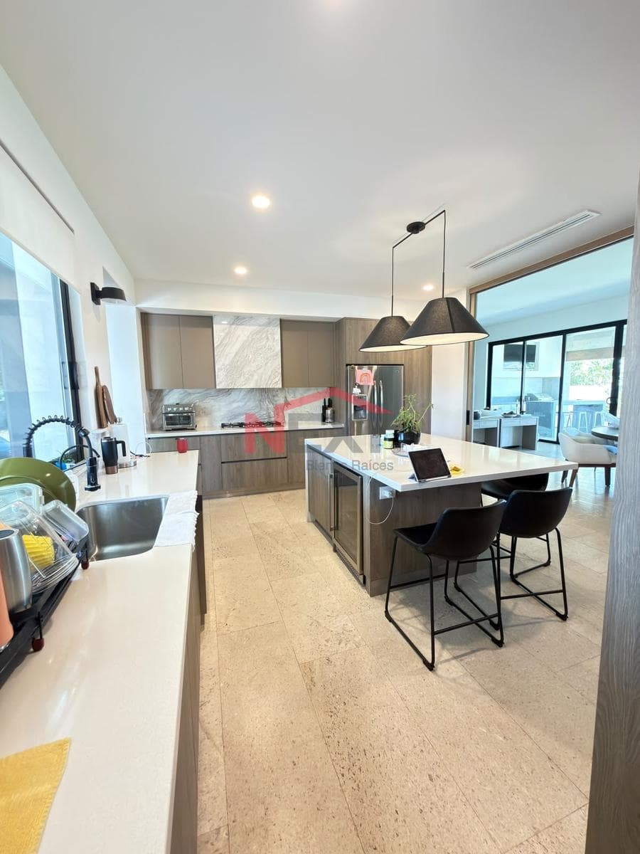 HOUSE FOR SALE IN LAS RIBERAS, ALICANTE SECTION