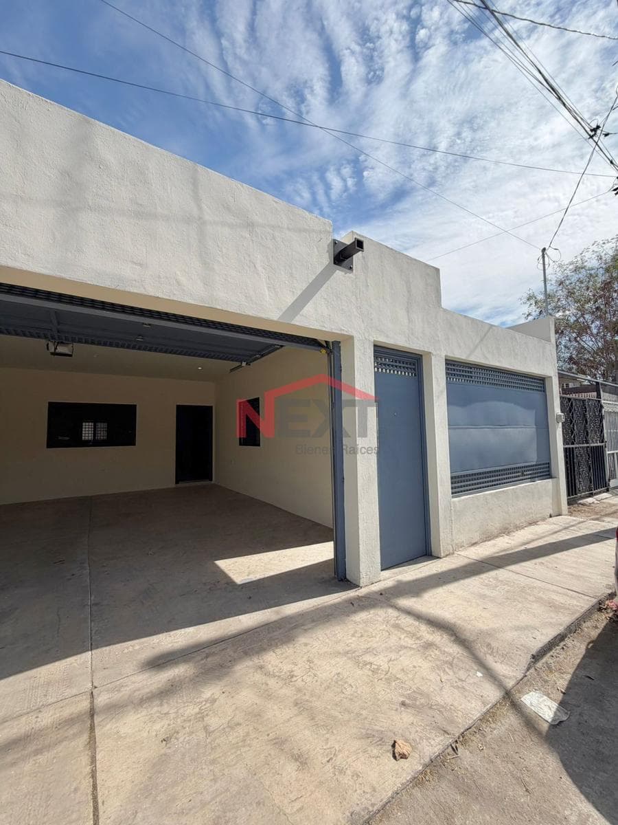 HOUSE FOR RENT IN THE BALDERRAMA NEIGHBORHOOD