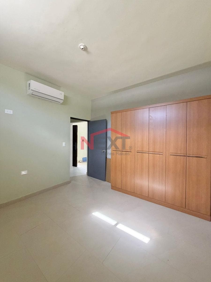 HOUSE FOR RENT IN THE BALDERRAMA NEIGHBORHOOD