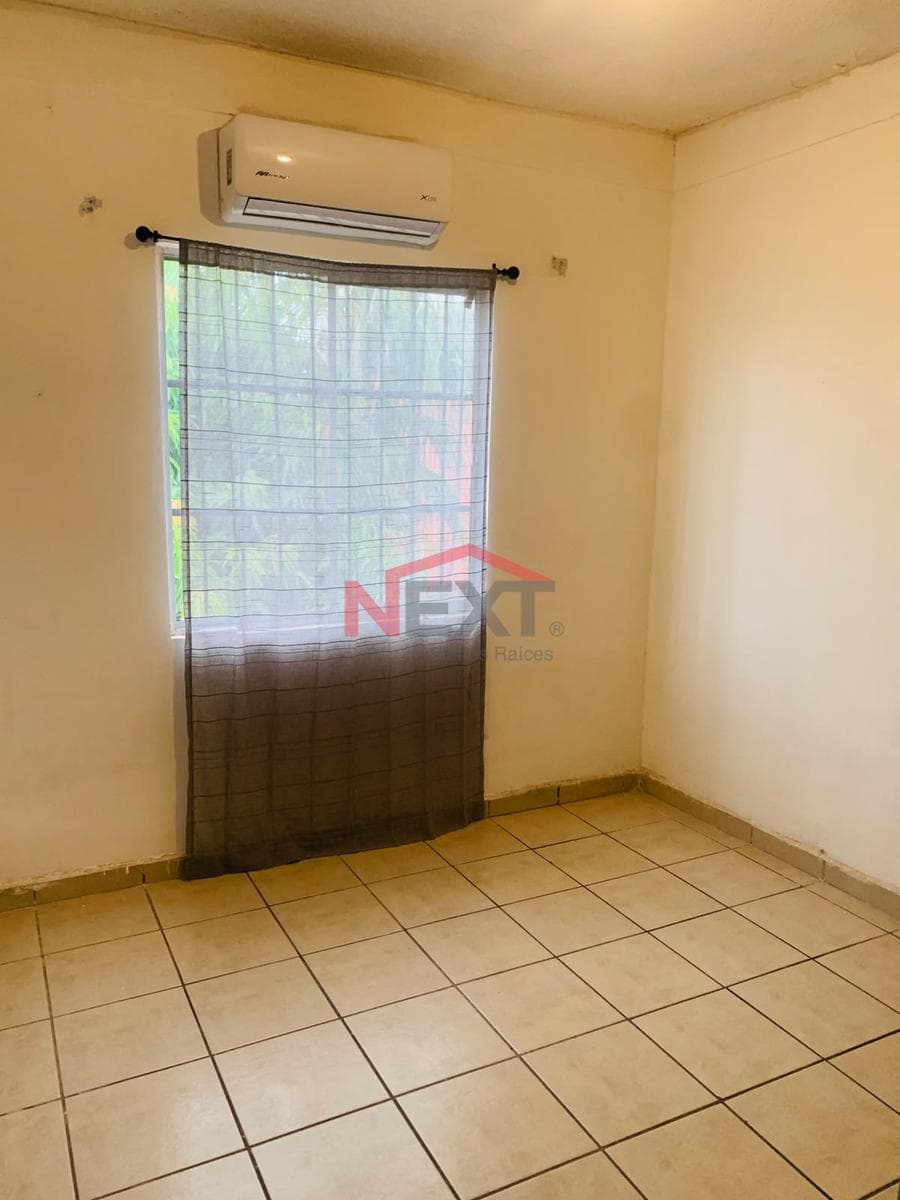 HOUSE FOR RENT IN COL. LAS LOMAS