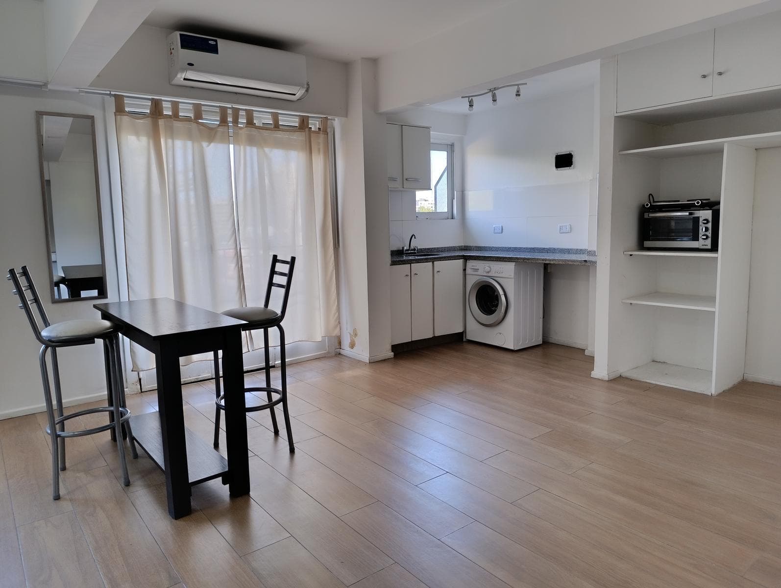 For Sale: Studio Apartment in San Telmo, Can Be Divided, 37 m²-