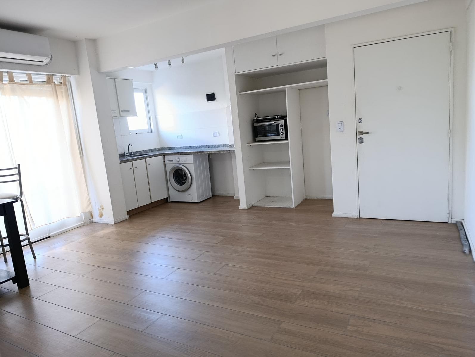 For Sale: Studio Apartment in San Telmo, Can Be Divided, 37 m²-