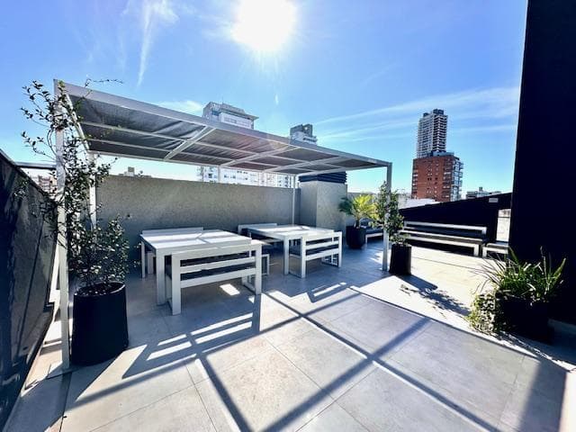 SHORT-TERM RENTAL: 2-ROOM APARTMENT WITH BALCONY AND GARAGE IN PALERMO