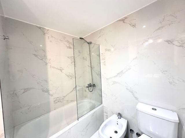 SHORT-TERM RENTAL: 2-ROOM APARTMENT WITH BALCONY AND GARAGE IN PALERMO