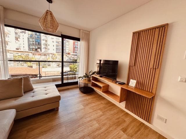 SHORT-TERM RENTAL: 2-ROOM APARTMENT WITH BALCONY AND GARAGE IN PALERMO