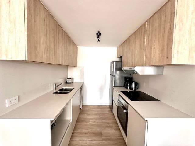 SHORT-TERM RENTAL: 2-ROOM APARTMENT WITH BALCONY AND GARAGE IN PALERMO