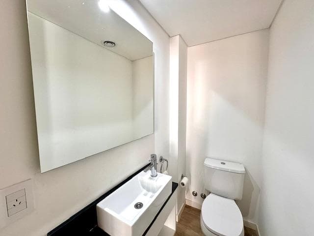 SHORT-TERM RENTAL: 2-ROOM APARTMENT WITH BALCONY AND GARAGE IN PALERMO
