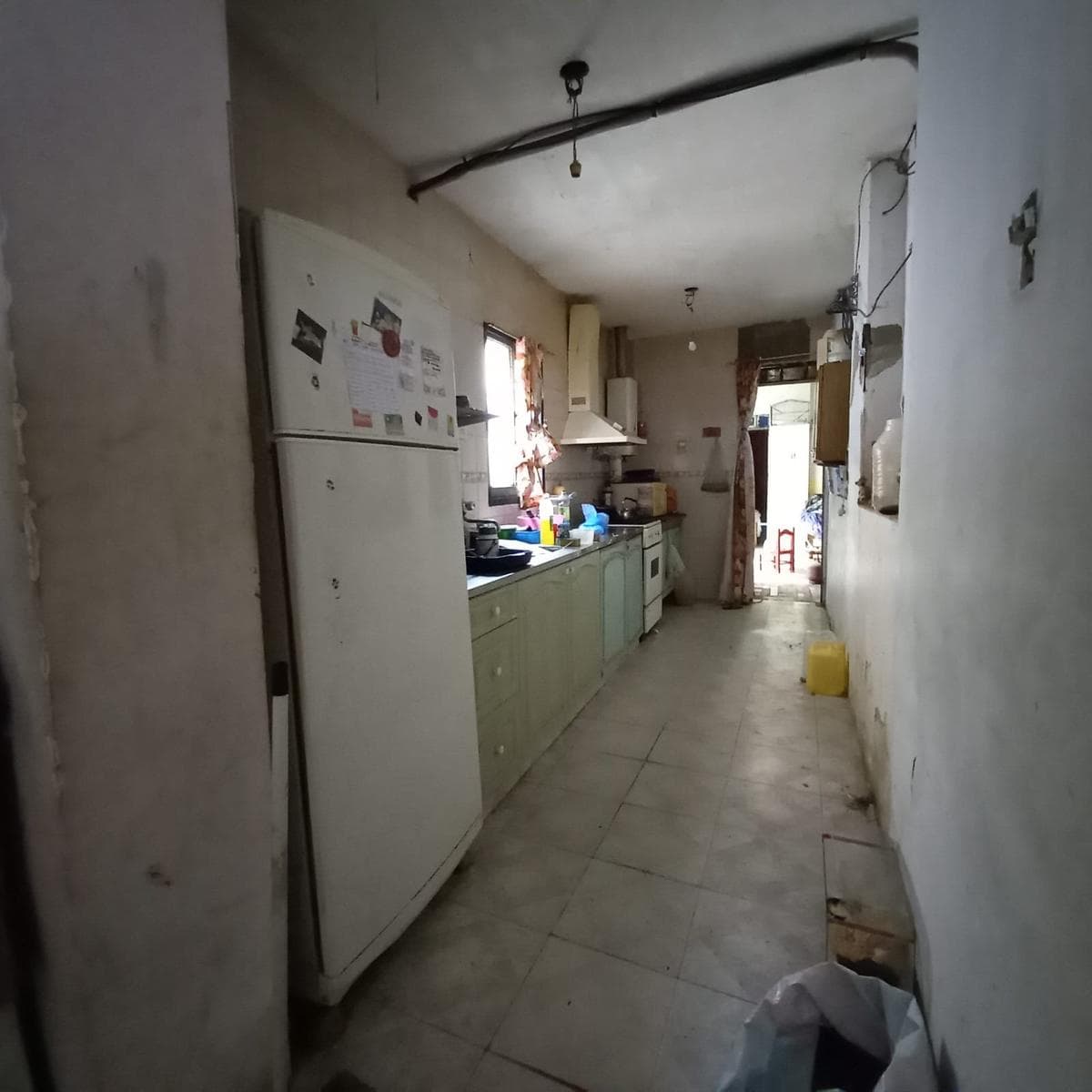 House in need of renovation with a large lot in Santa Fe