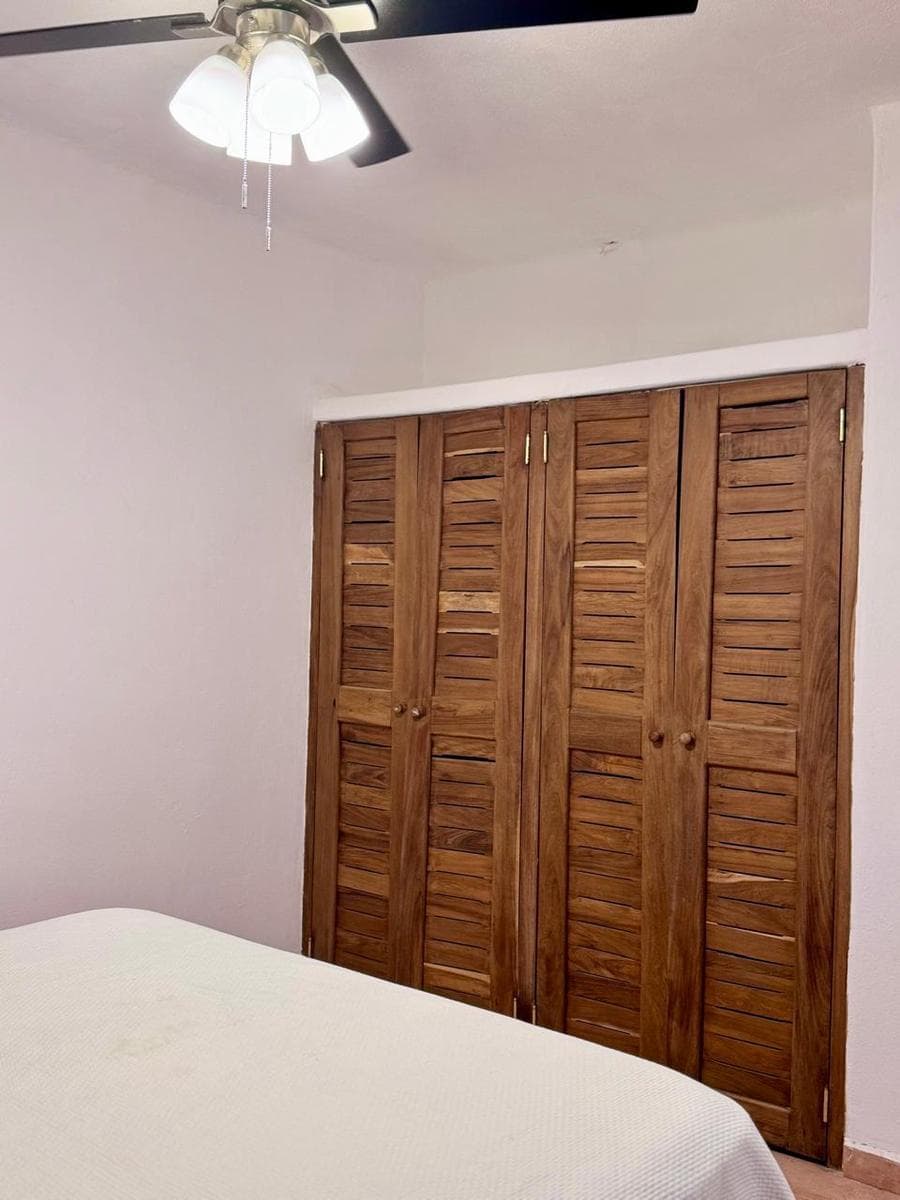 Fully renovated 1-bedroom apartment, located just a few steps from 5th Avenue