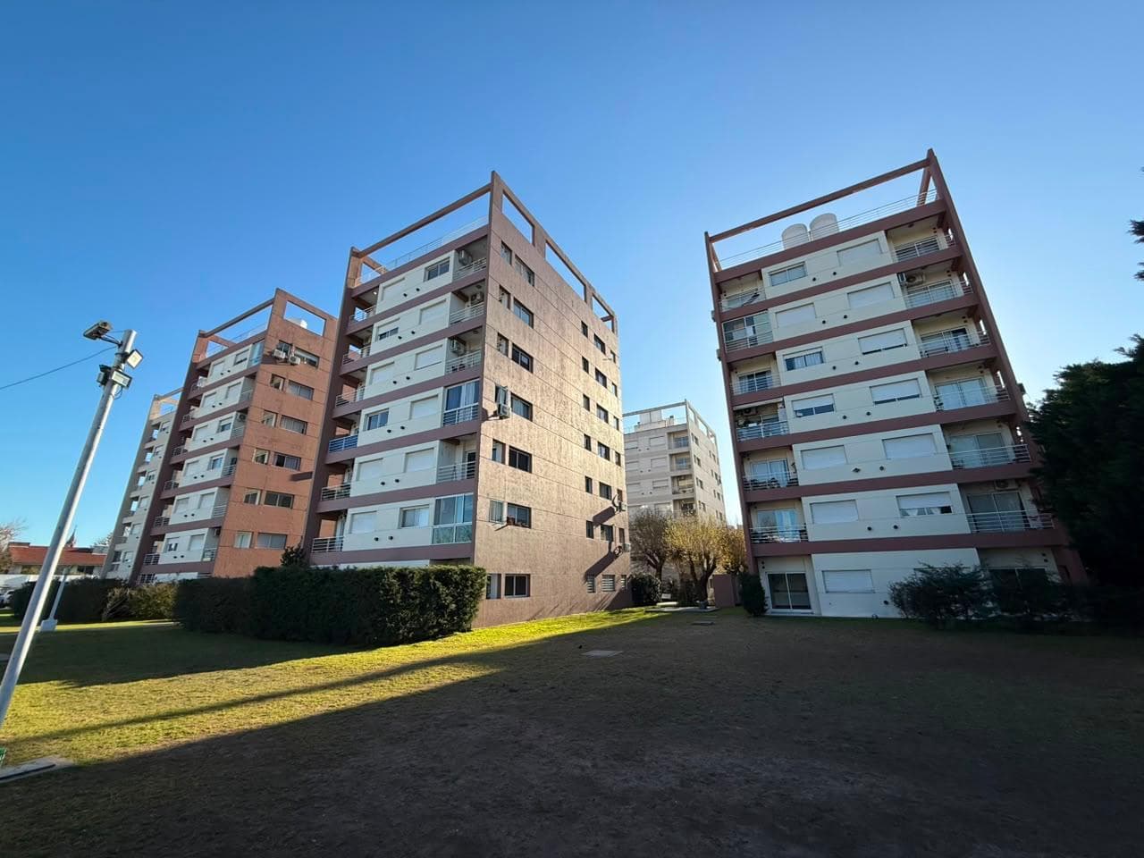 2-ROOM APARTMENT FOR RENT WITH AMENITIES AND PARKING SPACE IN WILDE CENTRO