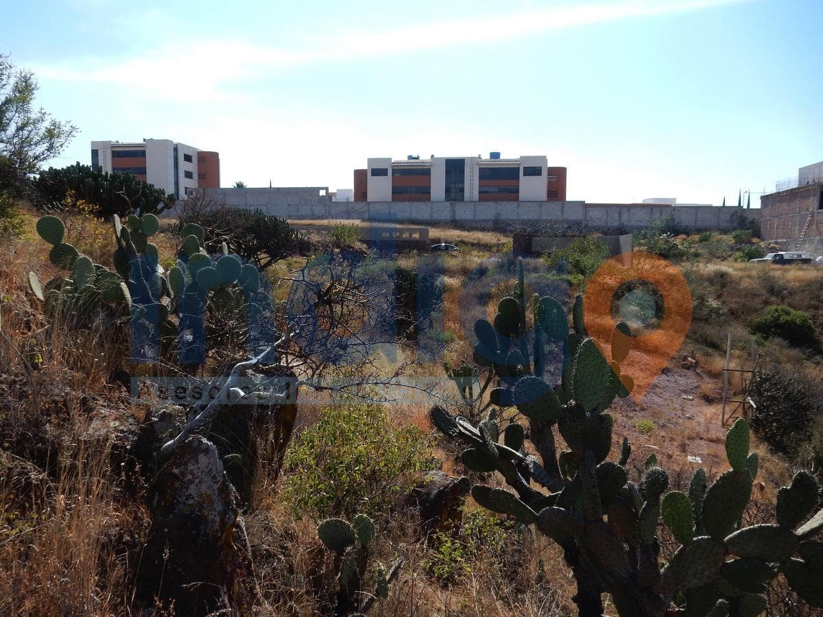 Land for Sale with Permission to Build 16 Apartments in Milenio III (H4)