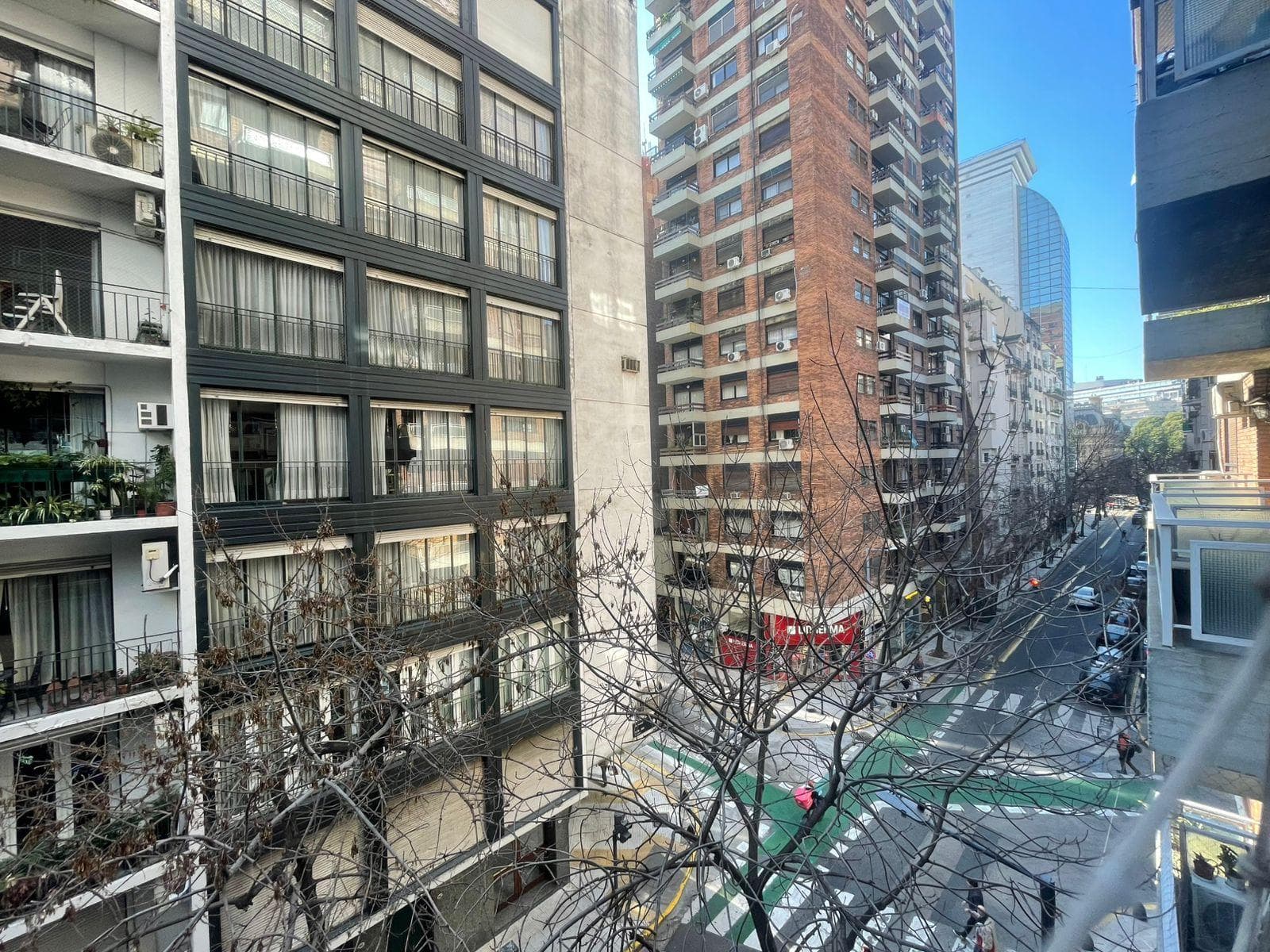 Arenales and Suipacha - 4-Bedroom Apartment for Sale - Retiro