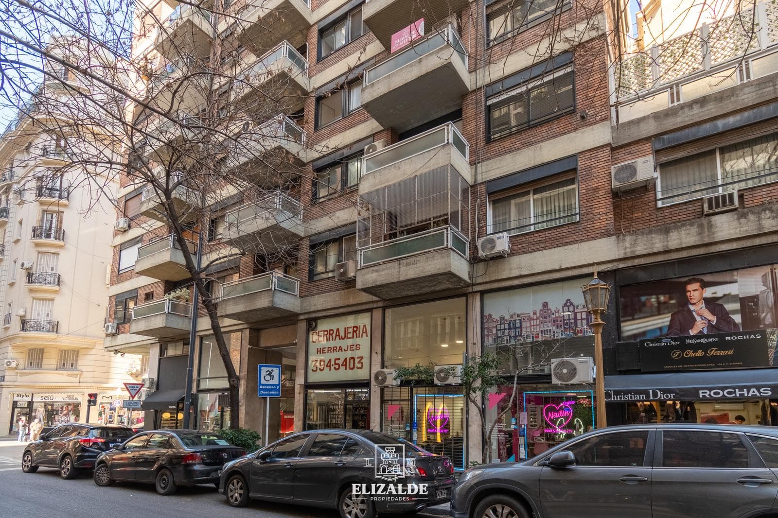 Arenales and Suipacha - 4-Bedroom Apartment for Sale - Retiro
