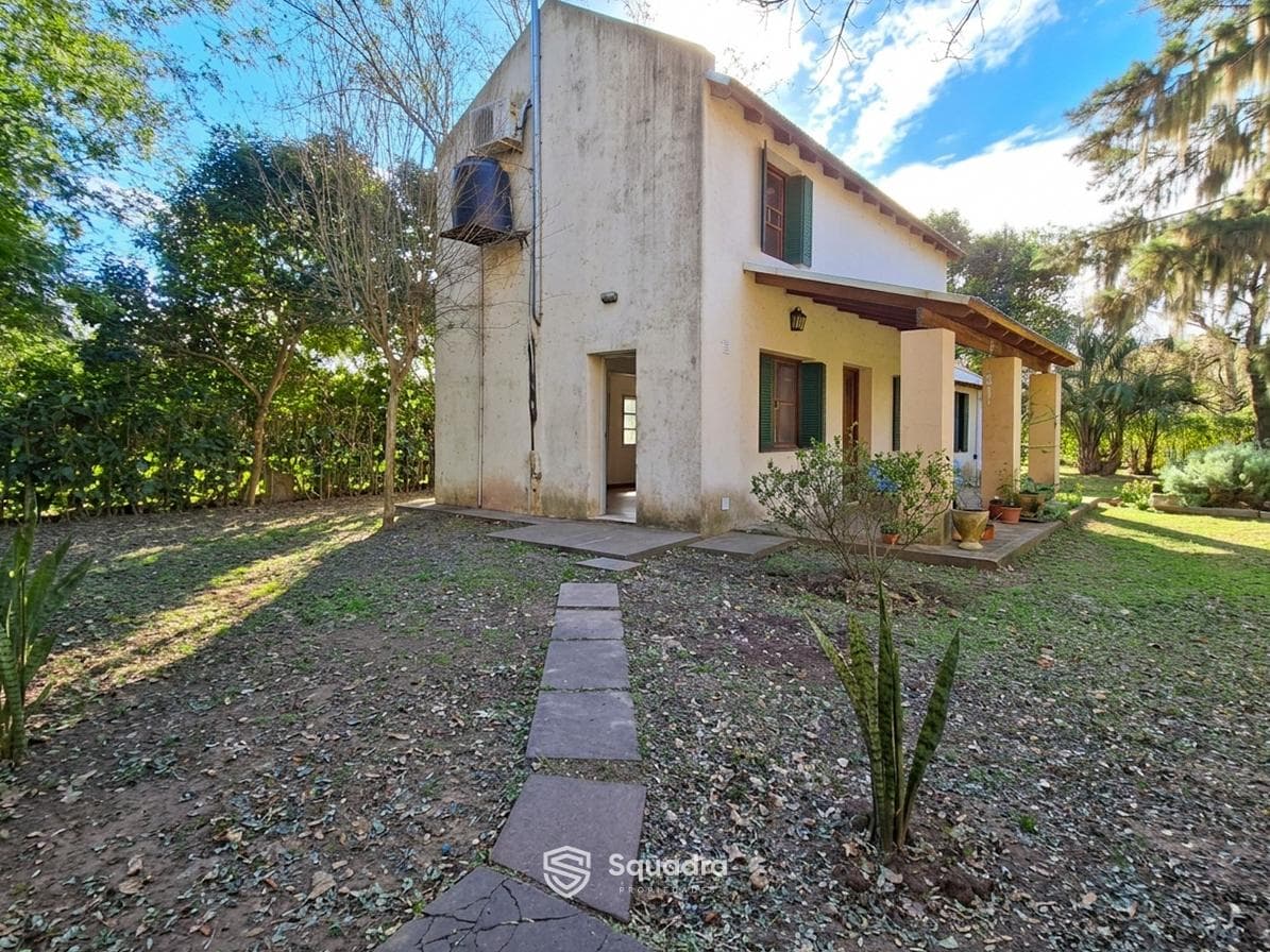 FOR SALE | TRADE - 2-bedroom house with a multipurpose room and a yard - Oliveros.