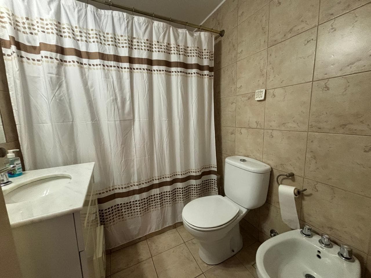 3-room apartment with a balcony in Vélez Sarsfield, with amenities.