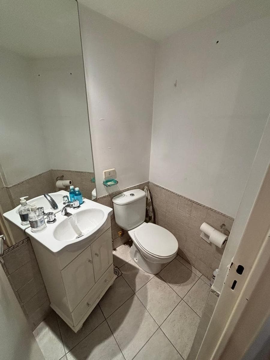 3-room apartment with a balcony in Vélez Sarsfield, with amenities.