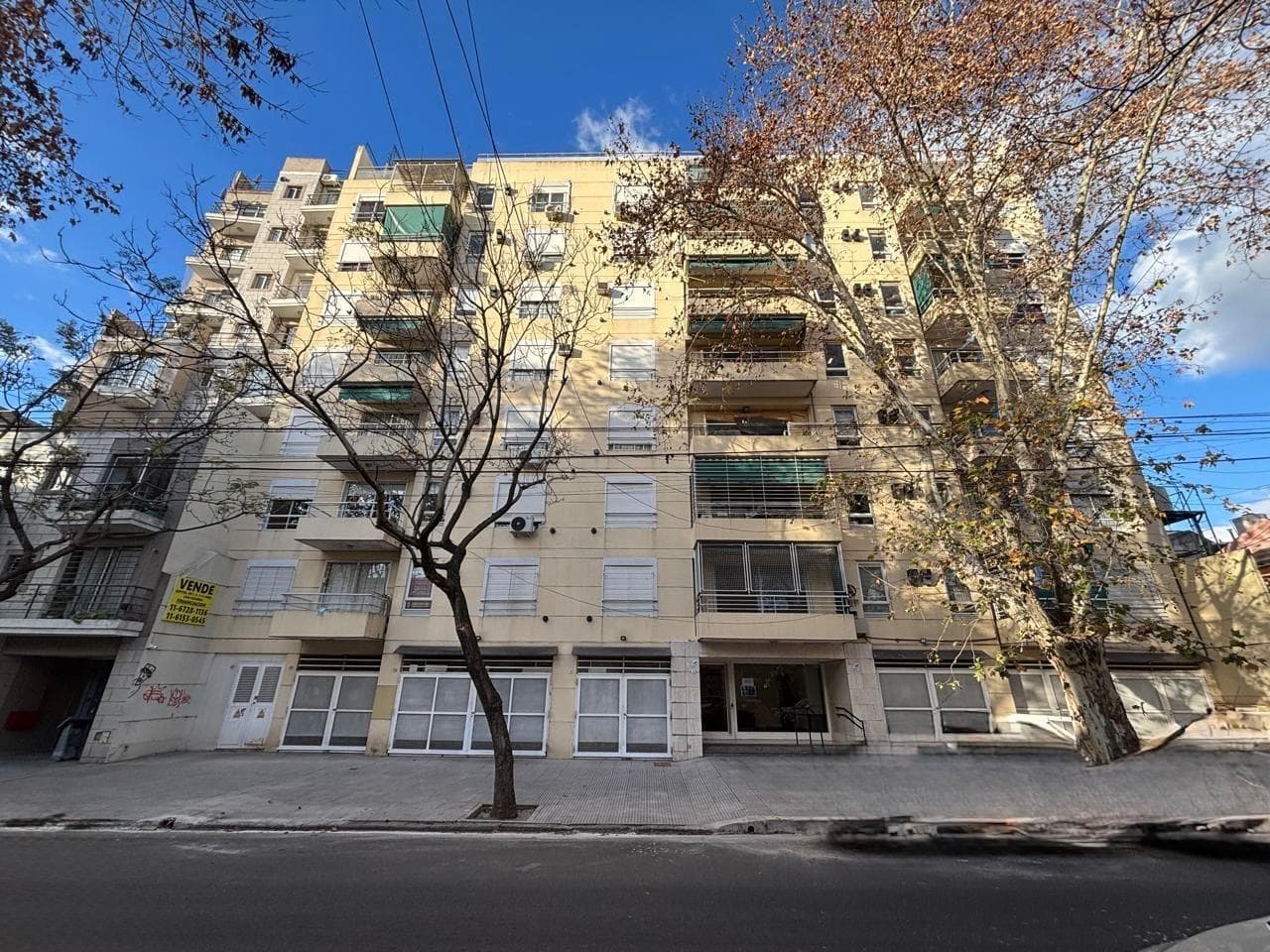 3-room apartment with a balcony in Vélez Sarsfield, with amenities.