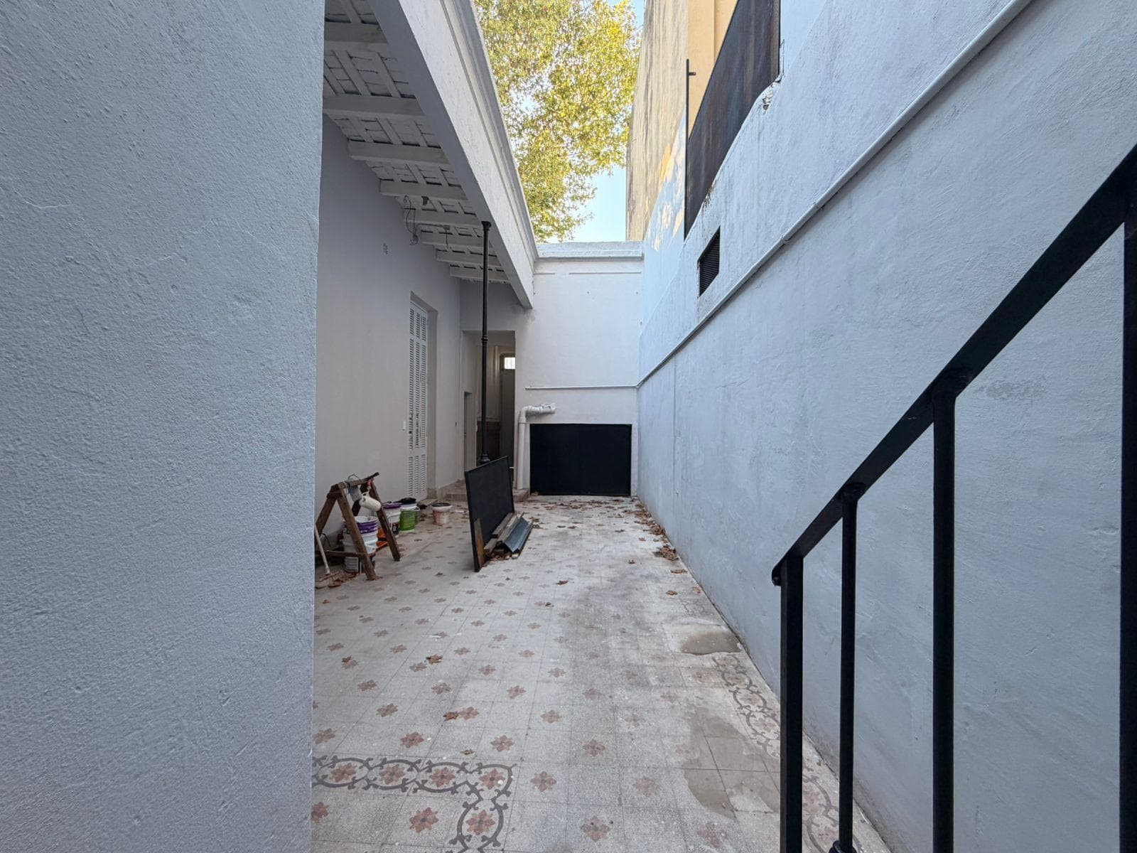 5-Room House for Rent, Suitable for Professionals, in Paternal