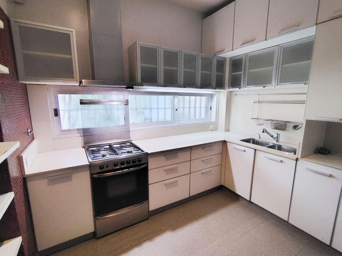 4-Room House or Lot in Belgrano