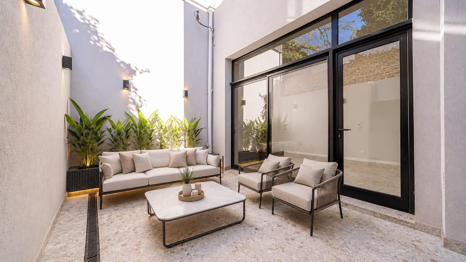 FOR SALE: 4-ROOM APARTMENT WITH COURTYARD AND TERRACE, NO ASSOCIATION FEES, PALERMO