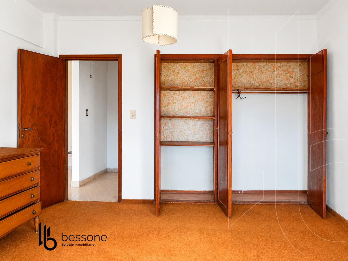 Very bright 2-room apartment in the CENTRO area