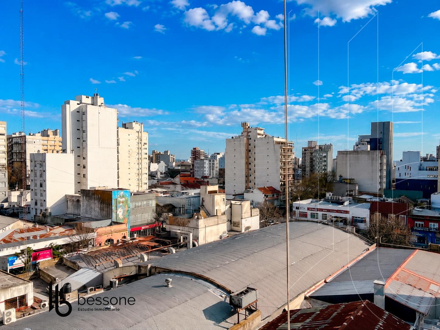 Very bright 2-room apartment in the CENTRO area