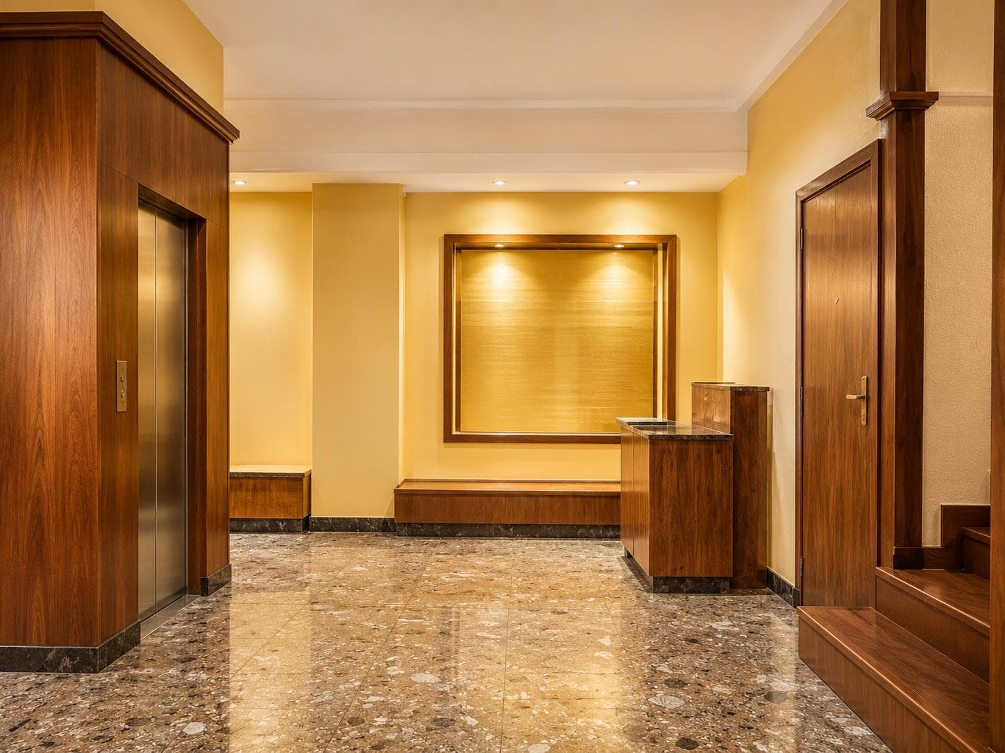 Very bright 2-room apartment in the CENTRO area
