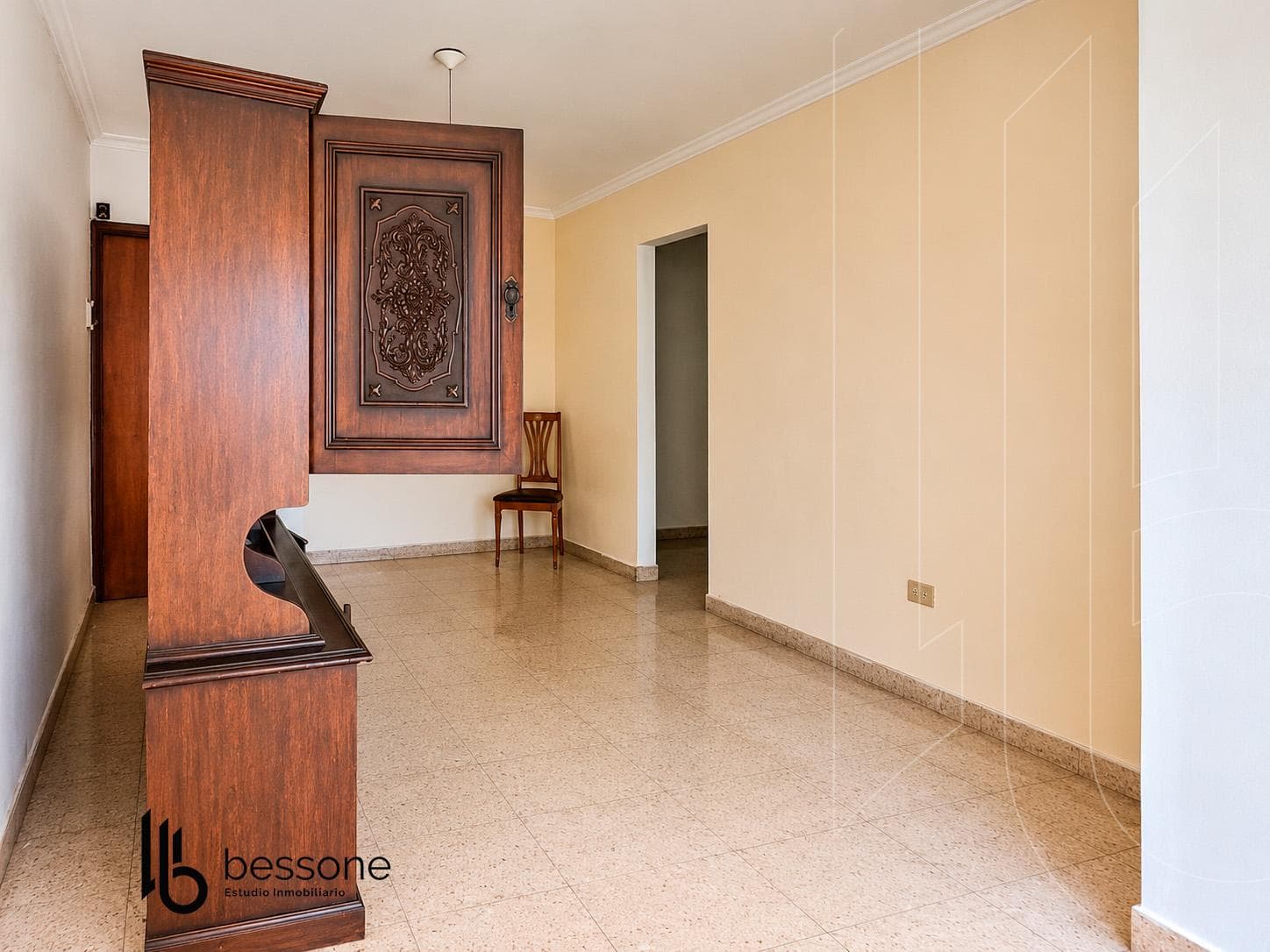 Very bright 2-room apartment in the CENTRO area