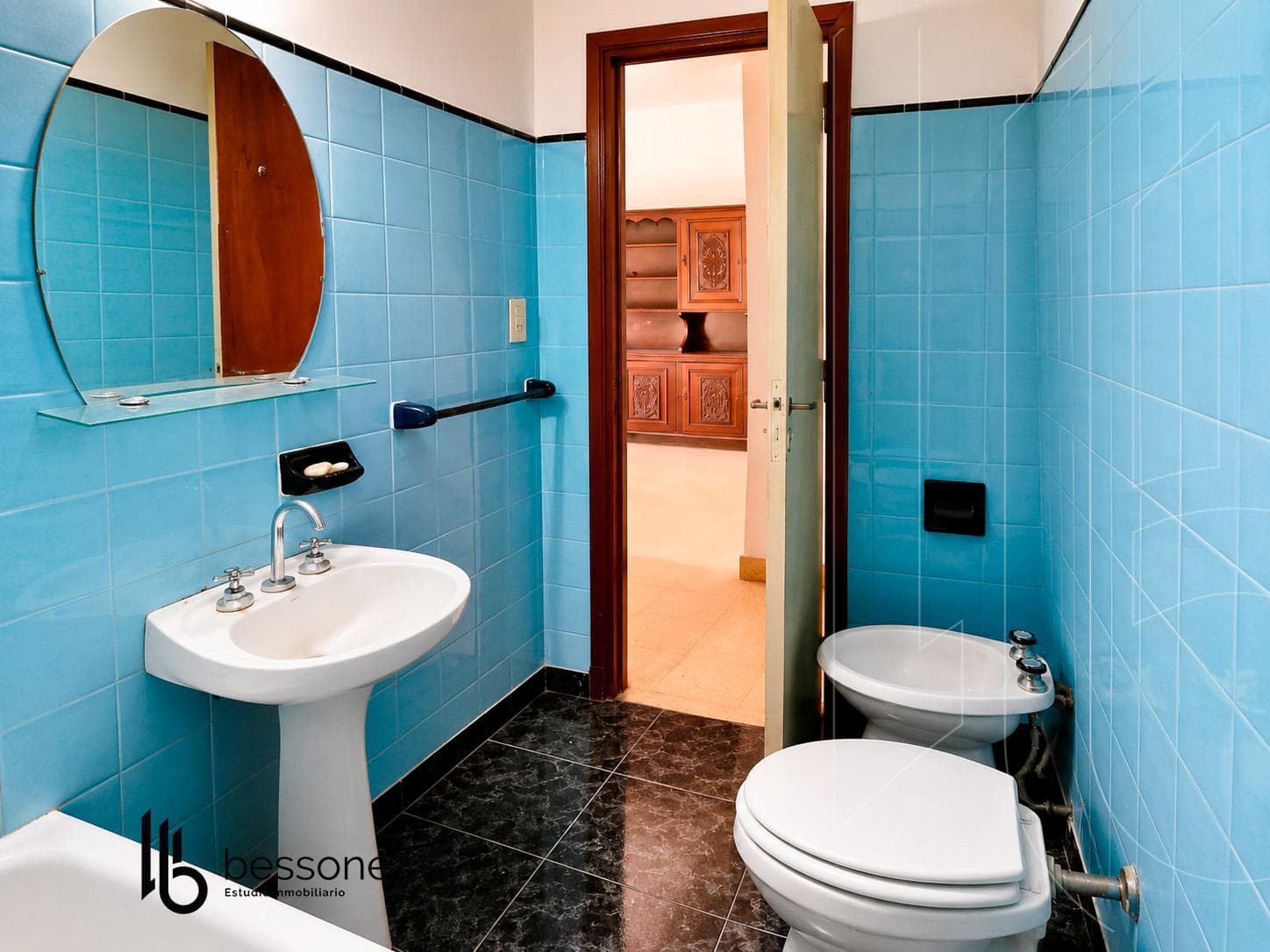 Very bright 2-room apartment in the CENTRO area