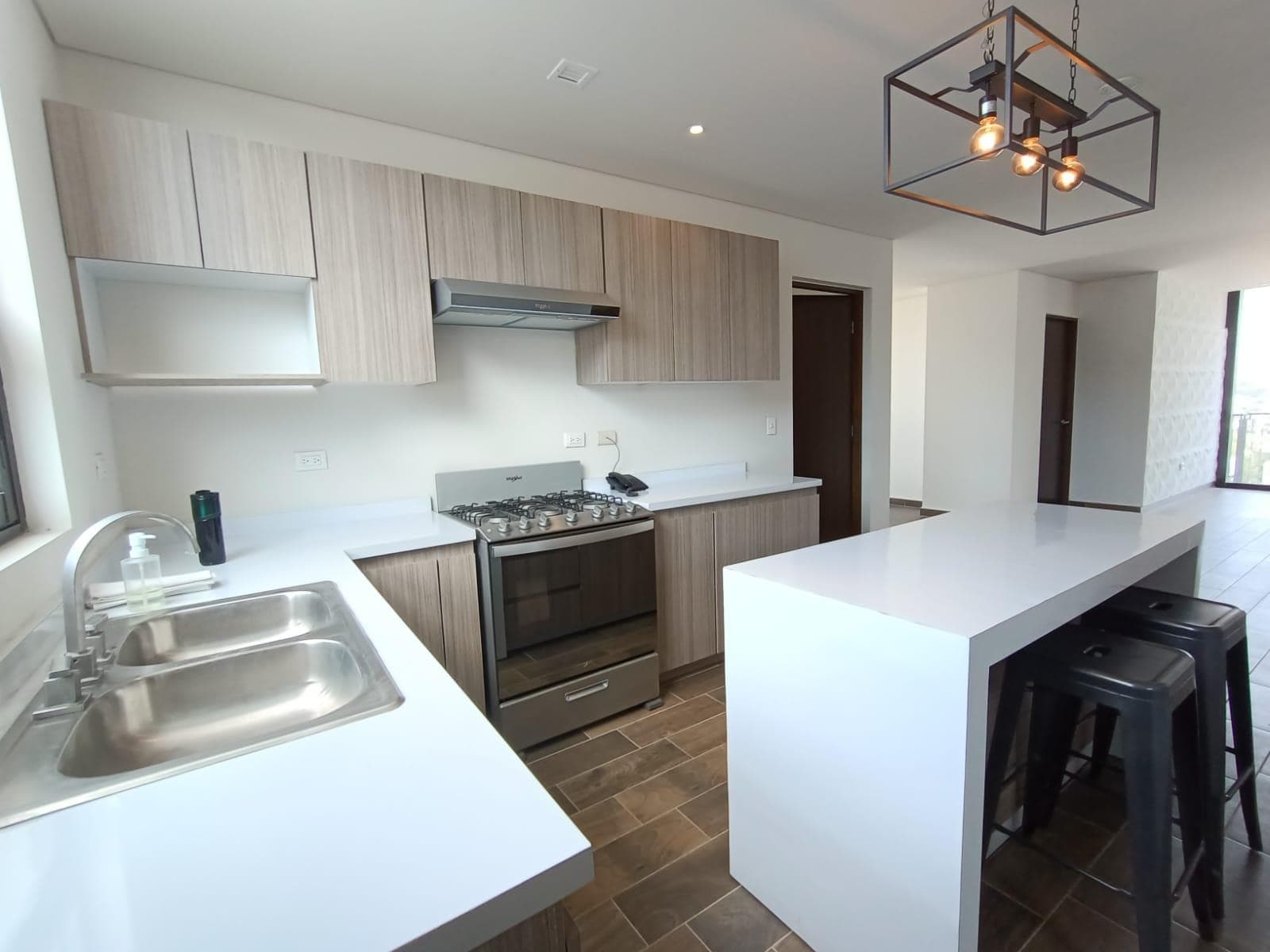 APARTMENT FOR RENT IN SAN JERONIMO - TORRE PARC