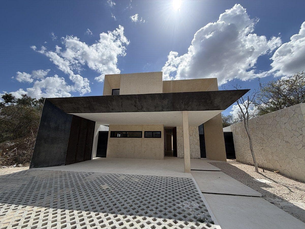 House for Sale in a Private Residential Community in the Yucatán Country Club Area, Mérida, Yucatán