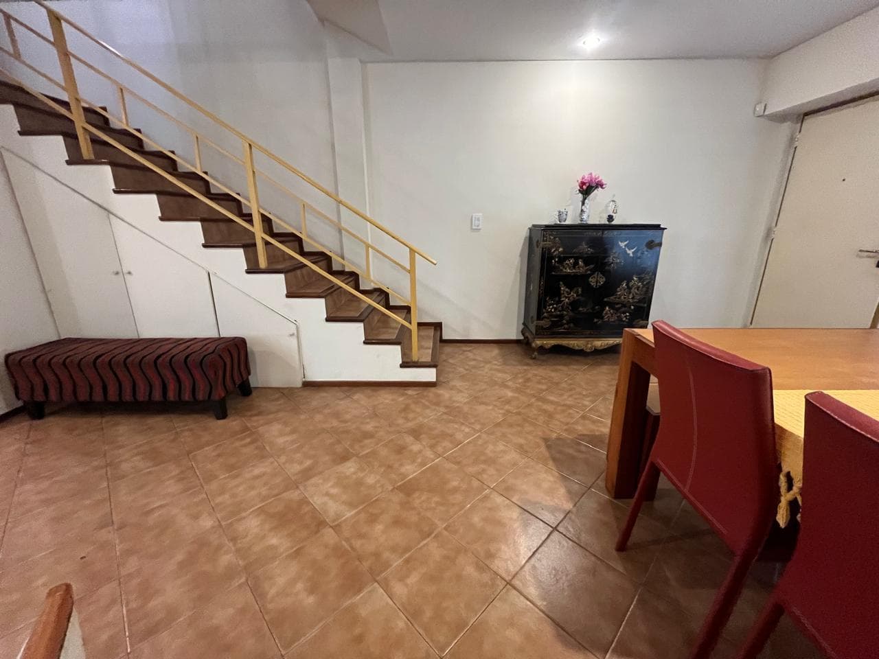 PH-Style House in Monte Castro for Sale