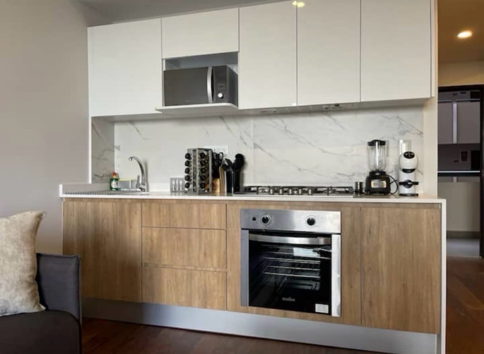 Rent a Santa Fe City Blue loft-style apartment across from Ibero—furnished, fully equipped, with amenities