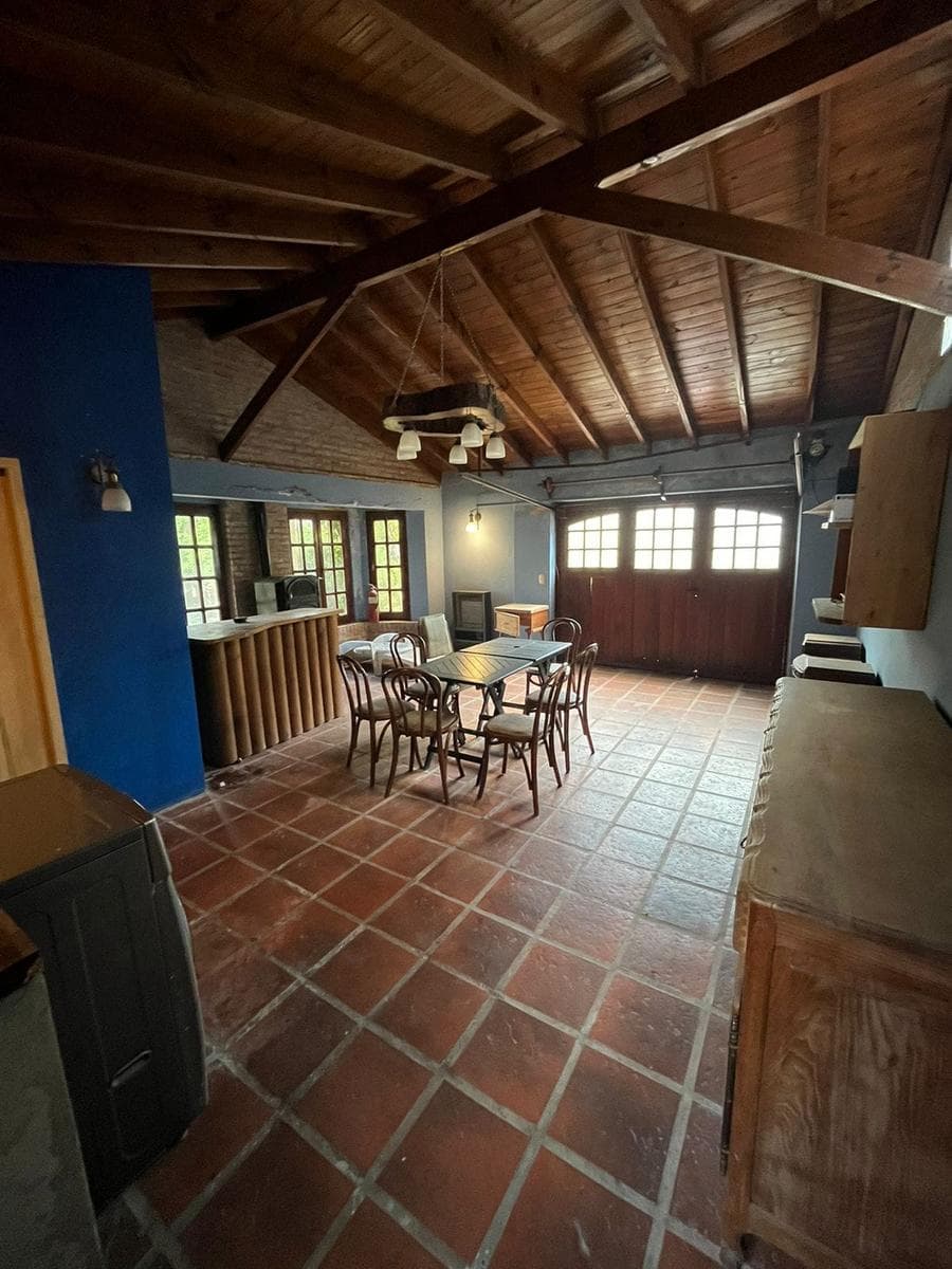 Impeccable 4-room villa with a spacious garden. Anfiteatro del Pinar neighborhood. Natural gas
