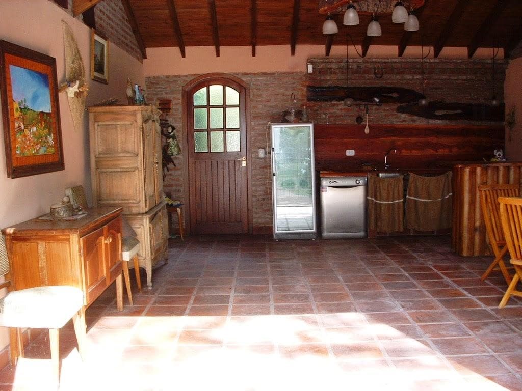 Impeccable 4-room villa with a spacious garden. Anfiteatro del Pinar neighborhood. Natural gas