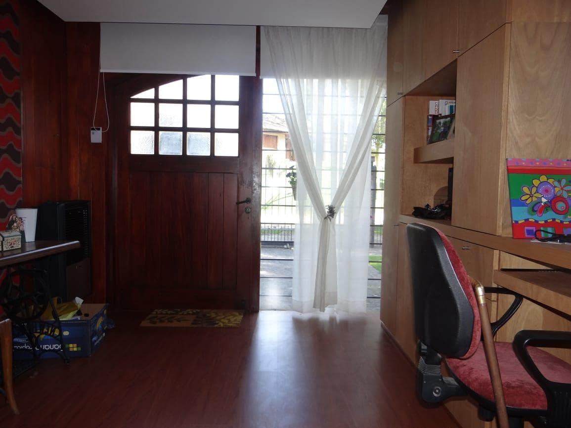 Impeccable 4-room villa with a spacious garden. Anfiteatro del Pinar neighborhood. Natural gas
