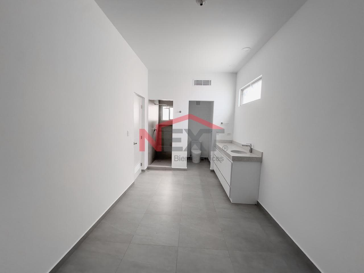 HOUSE FOR SALE IN LA MIRADA RESIDENCIAL