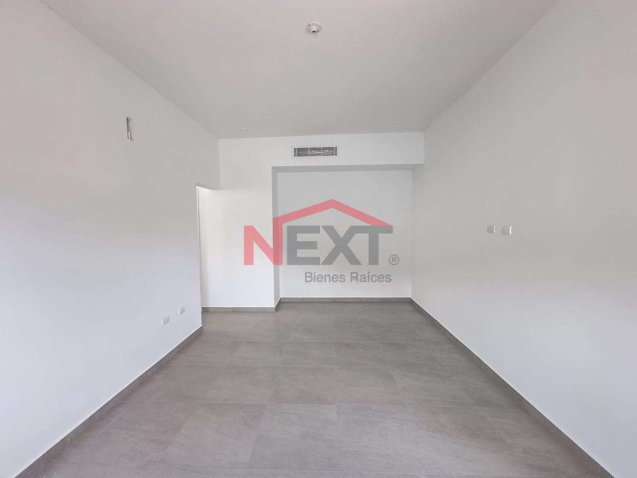 HOUSE FOR SALE IN LA MIRADA RESIDENCIAL