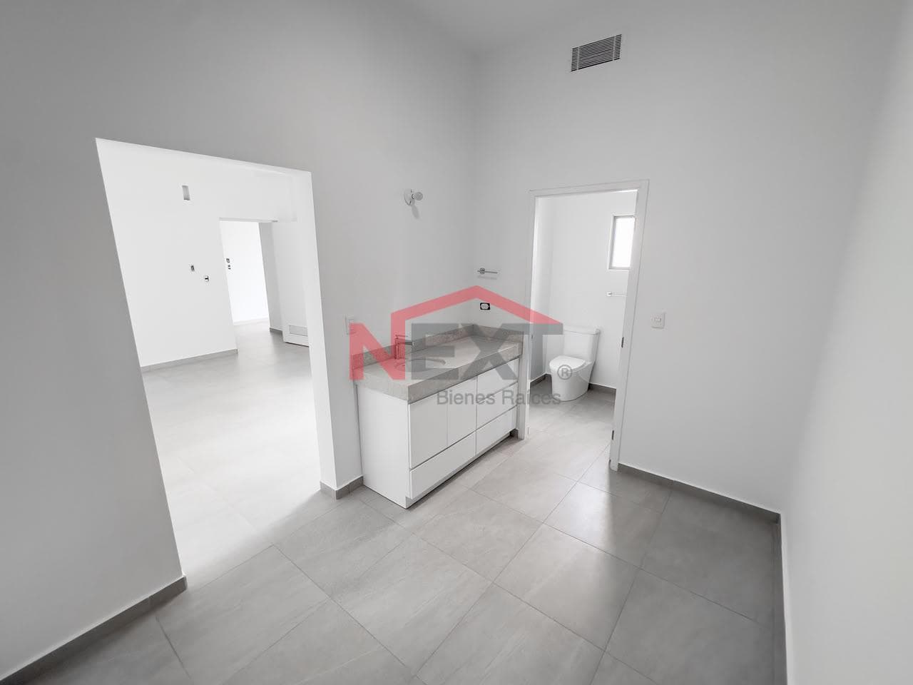 HOUSE FOR SALE IN LA MIRADA RESIDENCIAL