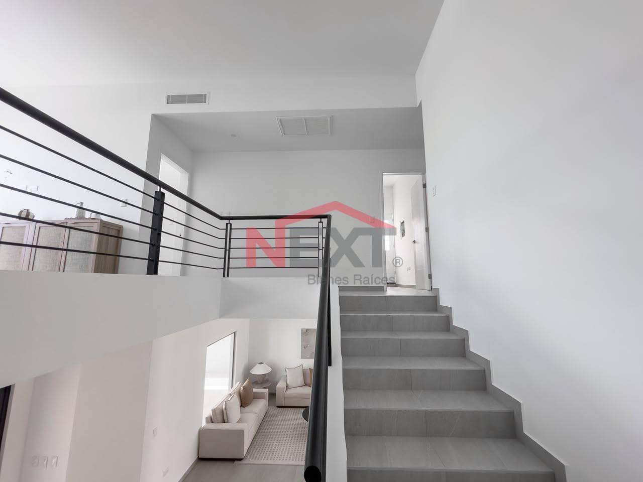 HOUSE FOR SALE IN LA MIRADA RESIDENCIAL