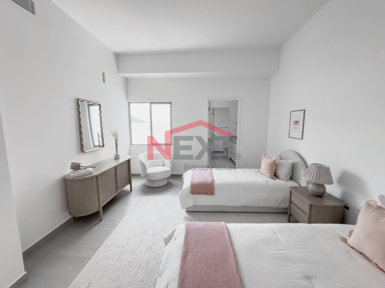 HOUSE FOR SALE IN LA MIRADA RESIDENCIAL