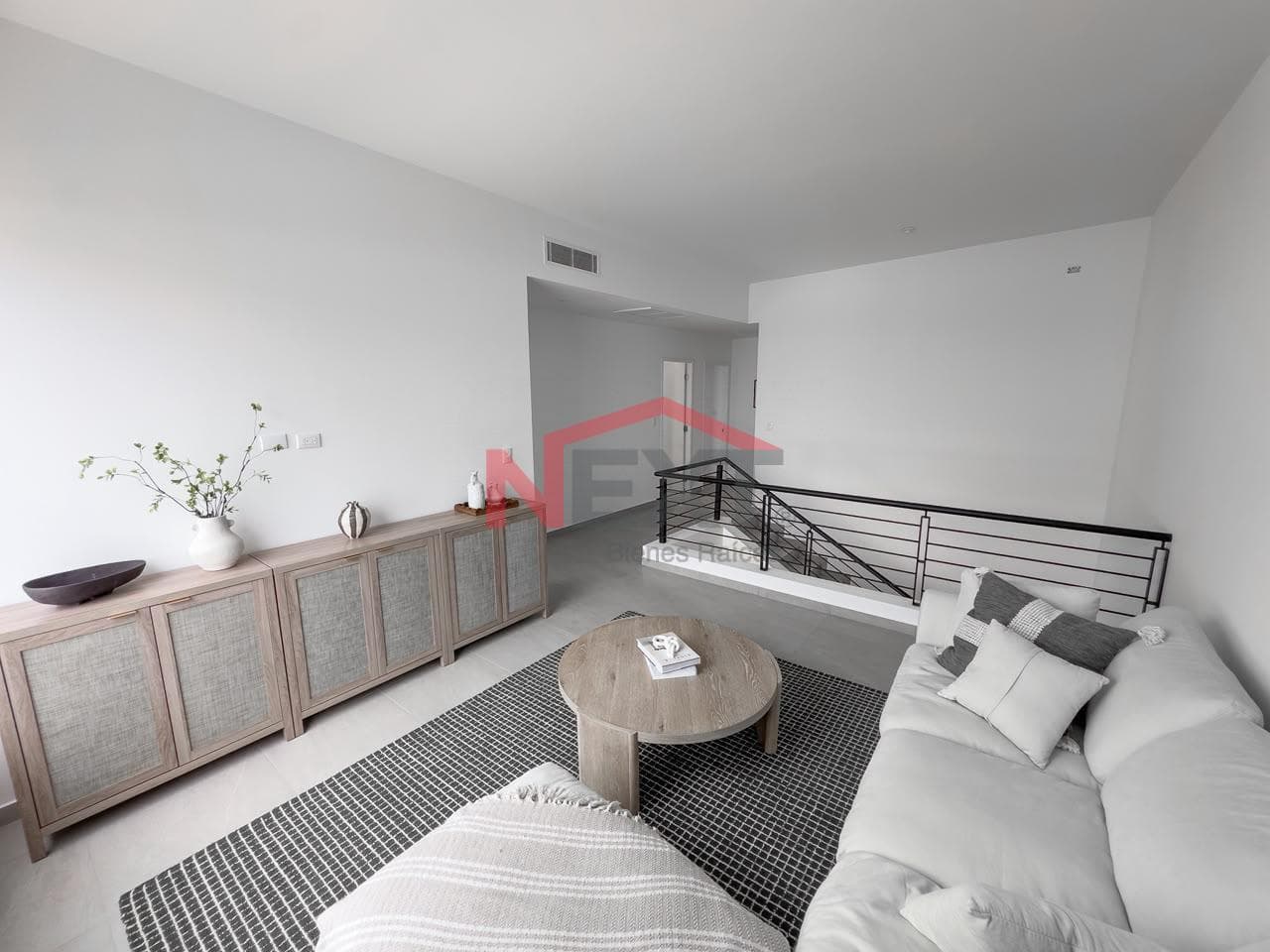 HOUSE FOR SALE IN LA MIRADA RESIDENCIAL