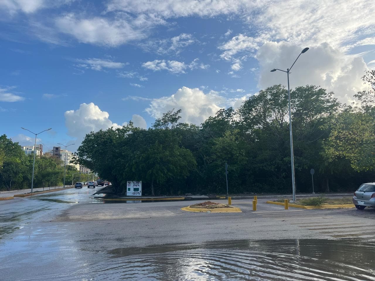 Mixed-use commercial lot on the main avenue, Cruz de Servicios