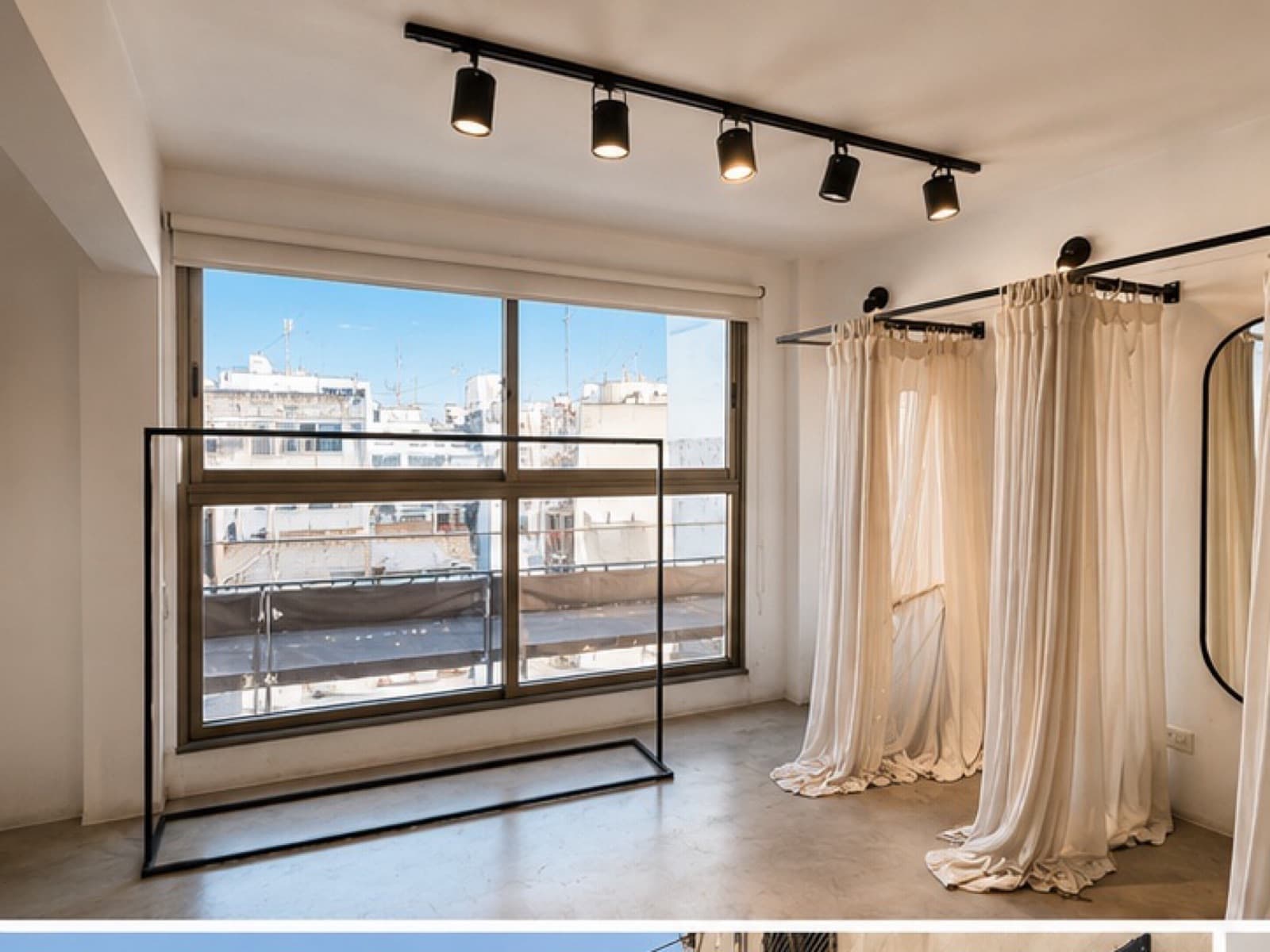 Office with a Terrace in Recoleta